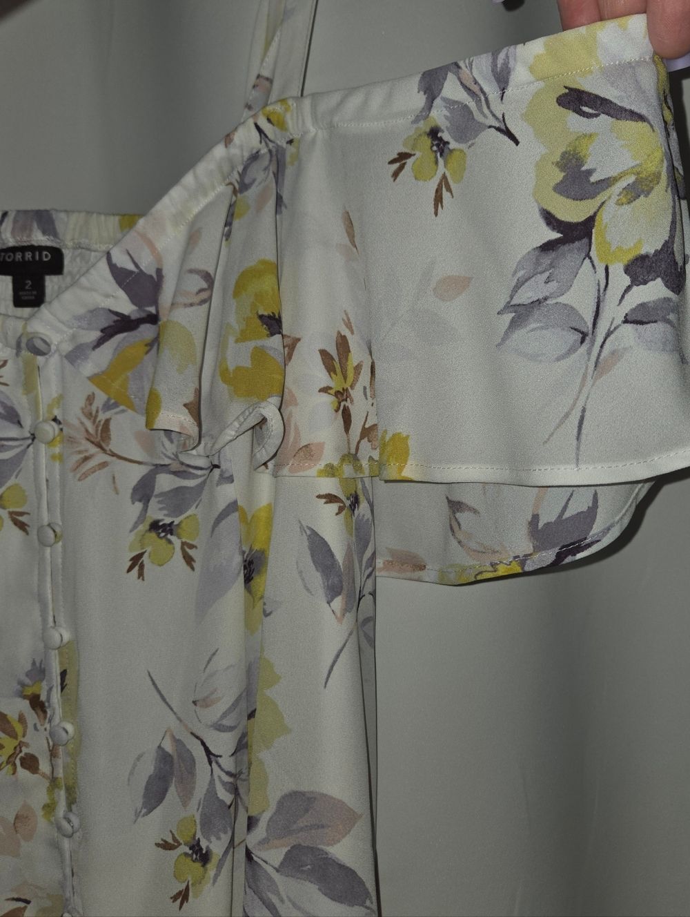 Torrid White Floral Cold-Shoulder Camisole with Yellow and Purple Flowers 2X - Picture 4 of 5